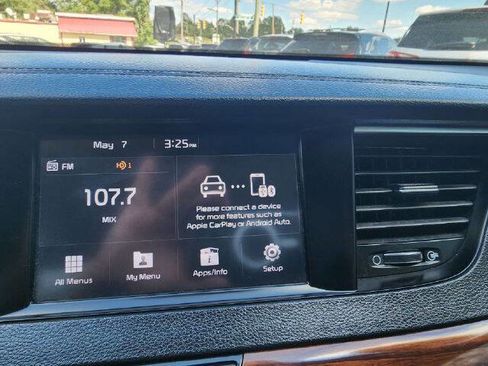Used 2017 Kia Cadenza Premium FWD image 11