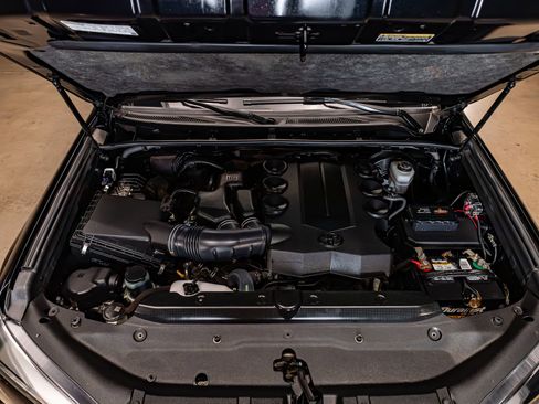 Used 2019 Toyota 4Runner SR5 RWD image 30