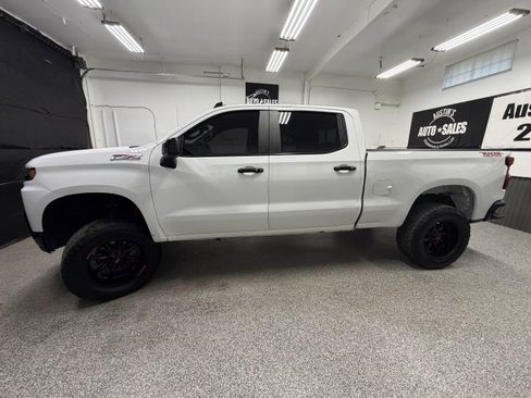 Used 2019 Chevrolet Silverado 1500 LT Trail Boss AWD/4WD image 7