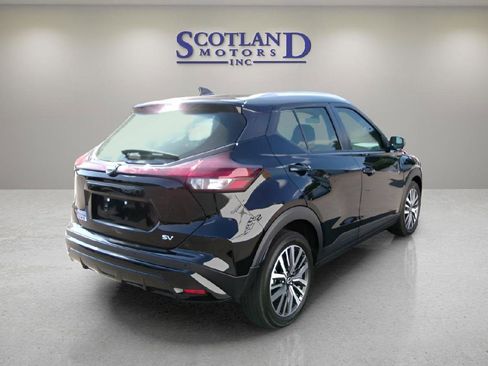 Used 2024 Nissan Kicks SV image 6