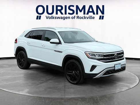 Used 2023 Volkswagen Atlas Cross Sport SE w/ Black Wheel Package AWD/4WD image 1