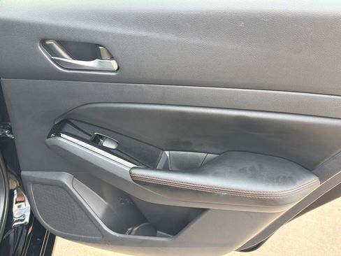 Used 2025 Nissan Altima 2.5 SR FWD image 16