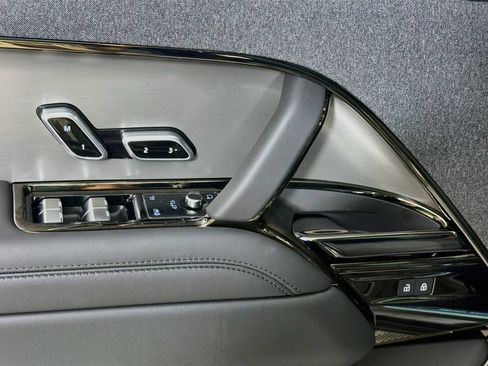 New 2027 Land Rover Range Rover Sport SE AWD/4WD image 18