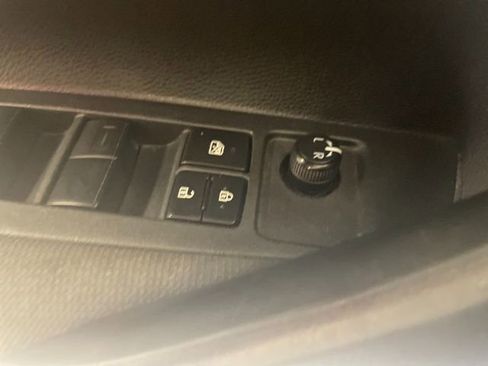 Used 2022 Toyota Corolla LE FWD image 10