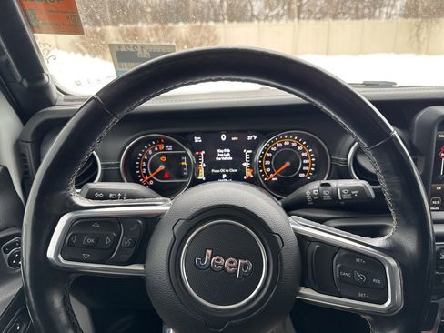 Used 2019 Jeep Wrangler Unlimited Sahara w/ Dual Top Group image 9