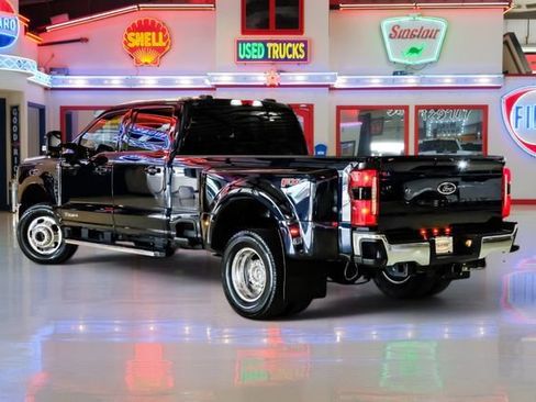 Used 2024 Ford F350 Lariat w/ FX4 Off-Road Package AWD/4WD image 4