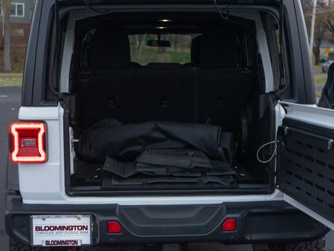 Used 2018 Jeep Wrangler Unlimited Sport S image 10