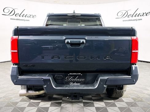 Used 2024 Toyota Tacoma TRD Off-Road w/ TRD Off Road Premium Package image 5