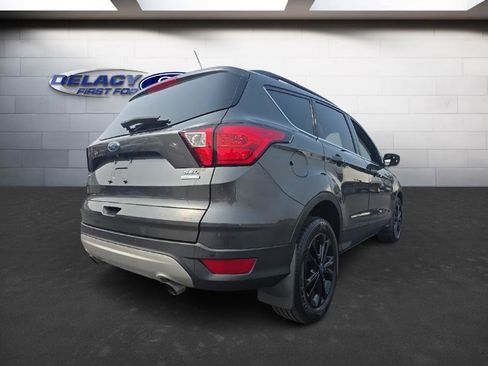 Used 2019 Ford Escape SEL image 5