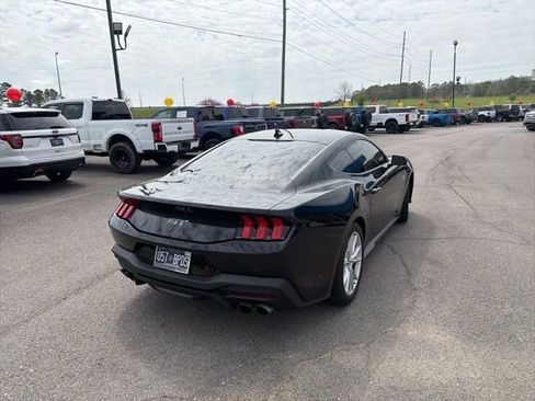 Used 2025 Ford Mustang GT Premium image 13