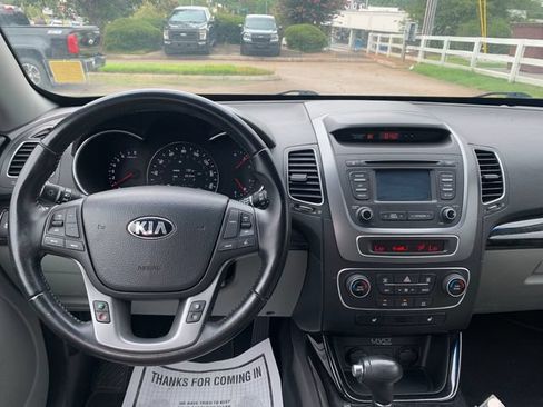 Used 2014 Kia Sorento LX w/ Premium Package FWD image 15