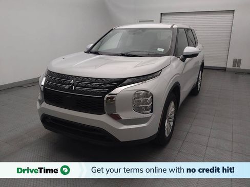Used 2023 Mitsubishi Outlander ES FWD image 1