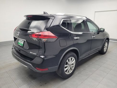 Used 2018 Nissan Rogue SV image 9