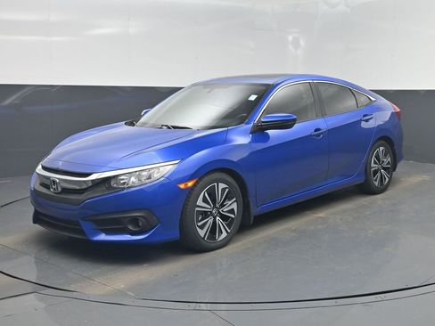 Used 2018 Honda Civic EX-T image 9