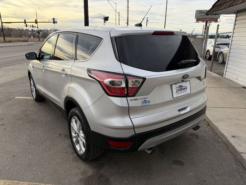 Used 2017 Ford Escape SE w/ SE Cold Weather Package image 5