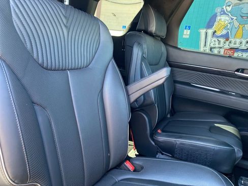 Used 2024 Hyundai Palisade Calligraphy image 15