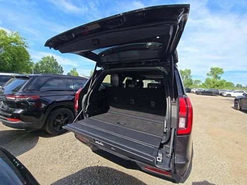 Used 2025 Ford Expedition Tremor AWD/4WD image 8