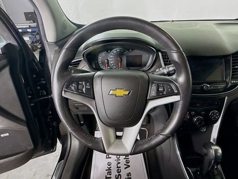 Used 2019 Chevrolet Trax Premier w/ Midnight Edition AWD/4WD image 15