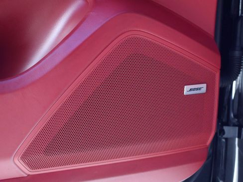 Certified 2022 Porsche Cayenne Platinum Edition image 15