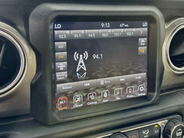 Used 2020 Jeep Wrangler Unlimited Sahara AWD/4WD image 19