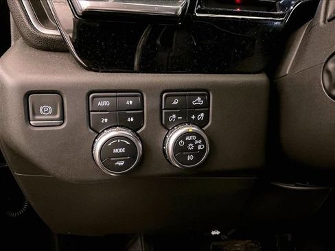 Used 2022 GMC Sierra 1500 SLT w/ SLT Premium Plus Package AWD/4WD image 30
