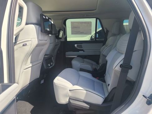 New 2026 Ford Expedition Platinum AWD/4WD image 4