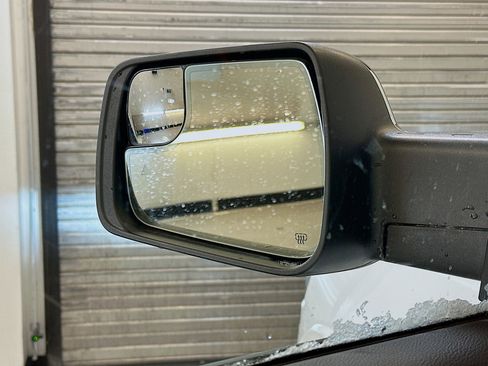 Used 2025 RAM 1500 Laramie image 16