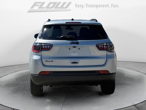 Used 2025 Jeep Compass Latitude w/ Altitude Special Edition image 7