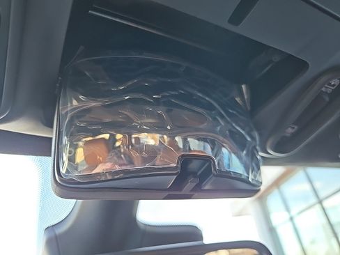 Used 2024 Chrysler Pacifica Pinnacle image 81