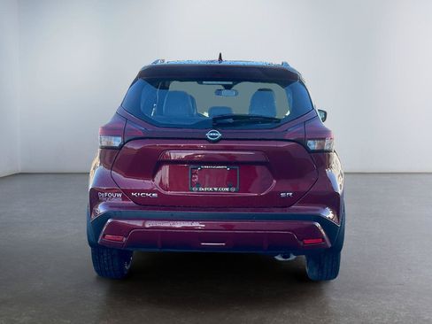 Used 2024 Nissan Kicks SR w/ SR Premium Package FWD image 4