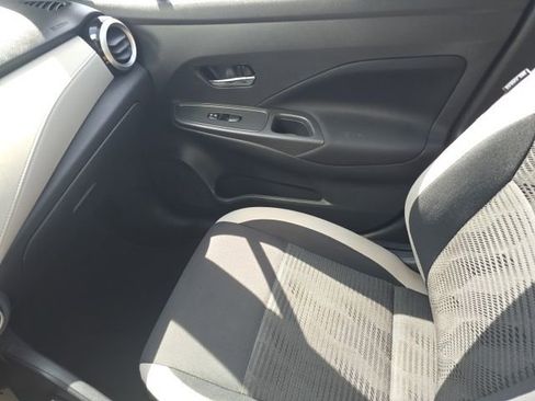 Used 2021 Nissan Versa SV FWD image 21