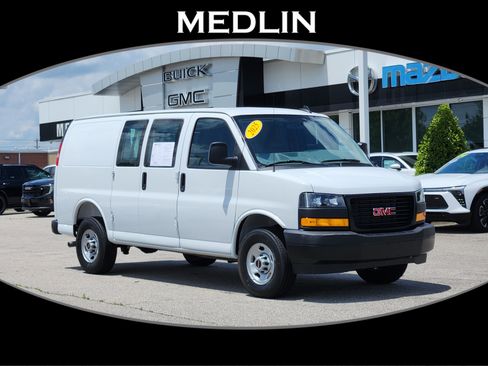 Used 2025 GMC Savana 2500 w/ Driver Convenience Package image 1