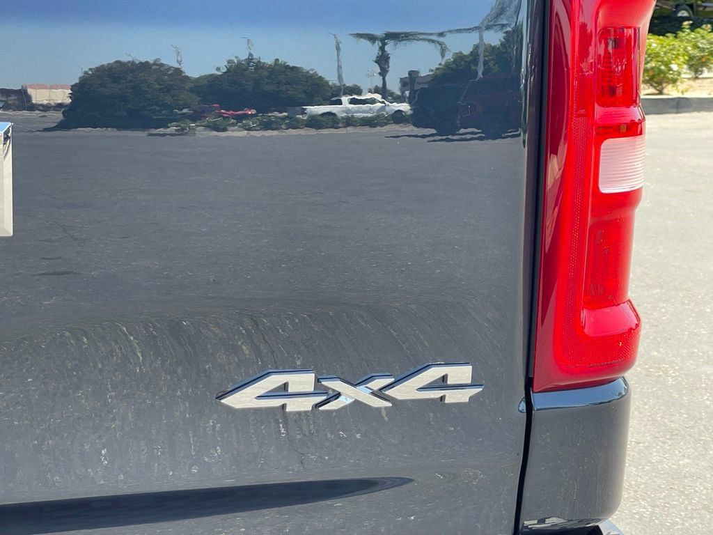 New 2026 RAM 1500 Big Horn AWD/4WD image 6
