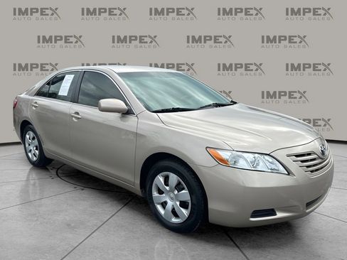 Used 2009 Toyota Camry LE image 7