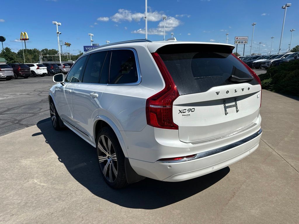 Used 2024 Volvo XC90 T8 Ultimate w/ Protection Package Premier AWD/4WD image 7