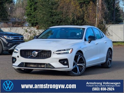 Used 2024 Volvo S60 B5 Core image 1