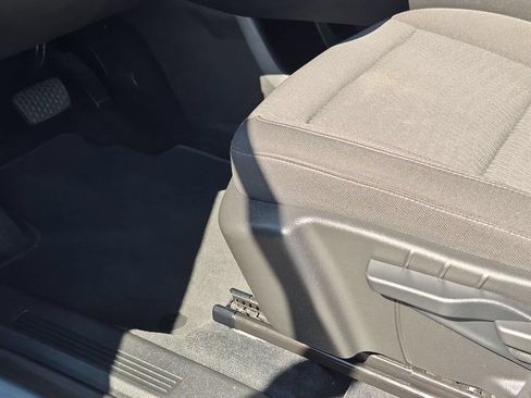 Used 2025 Chevrolet Equinox LT AWD/4WD image 14