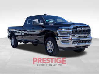 New 2025 RAM 3500 Big Horn AWD/4WD video 3