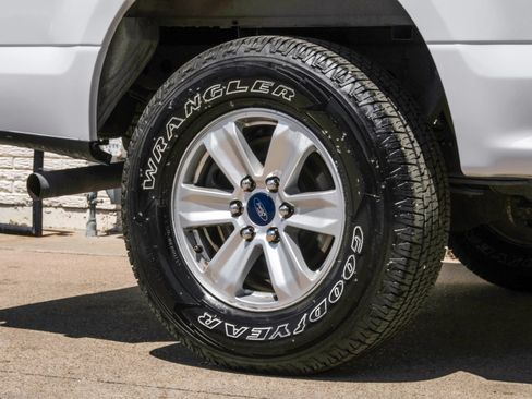 Used 2015 Ford F150 XLT AWD/4WD image 42