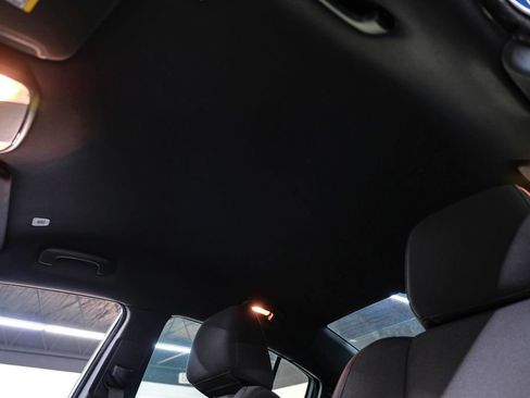 Used 2022 Dodge Charger SXT w/ Blacktop Package image 37