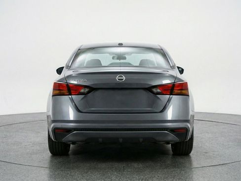 Used 2025 Nissan Altima 2.5 SV image 7