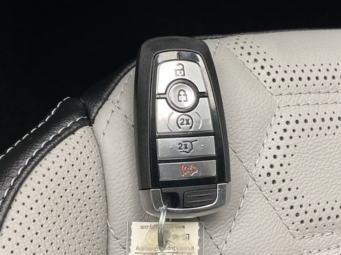 New 2024 Ford Escape SE w/ PHEV Premium Package image 26