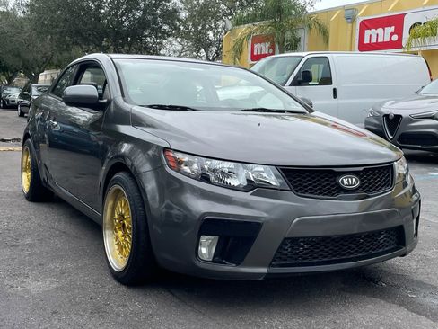 Used 2013 Kia Forte Koup EX w/ Tech Pkg image 4