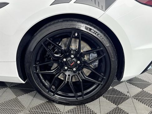 Used 2025 Chevrolet Corvette Z06 image 25