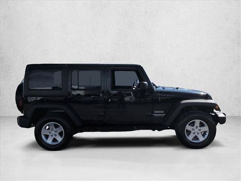 Used 2014 Jeep Wrangler Unlimited Sport w/ Quick Order Package 24S AWD/4WD image 9