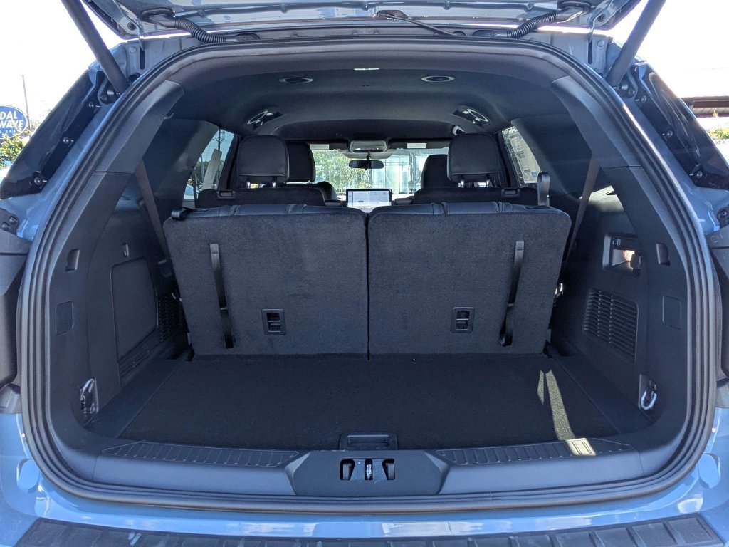 New 2027 Ford Explorer ST-Line RWD image 13