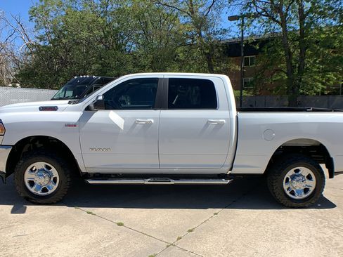 Used 2021 RAM 2500 Big Horn AWD/4WD image 2