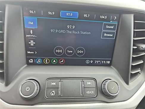 Certified 2023 GMC Acadia SLT w/ Preferred Package image 22