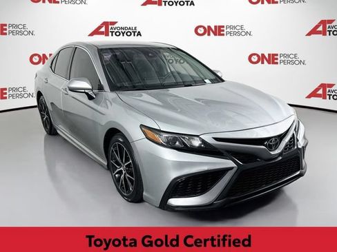 Certified 2021 Toyota Camry SE FWD image 1