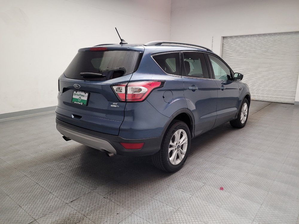 Used 2018 Ford Escape SE w/ SE Sync 3 Package AWD/4WD image 9